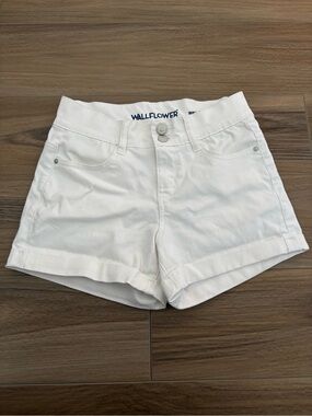 Wallflower White Mid Rise Women’s Shorts
